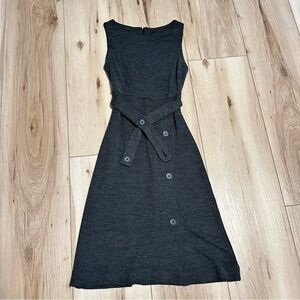 Banana Republic Gray Wool Knit Sheath Dress
Professional business dress